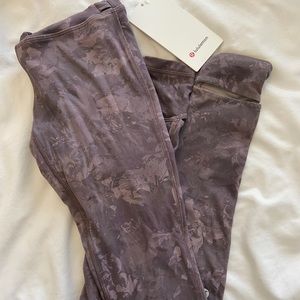 Lululemon leggings!